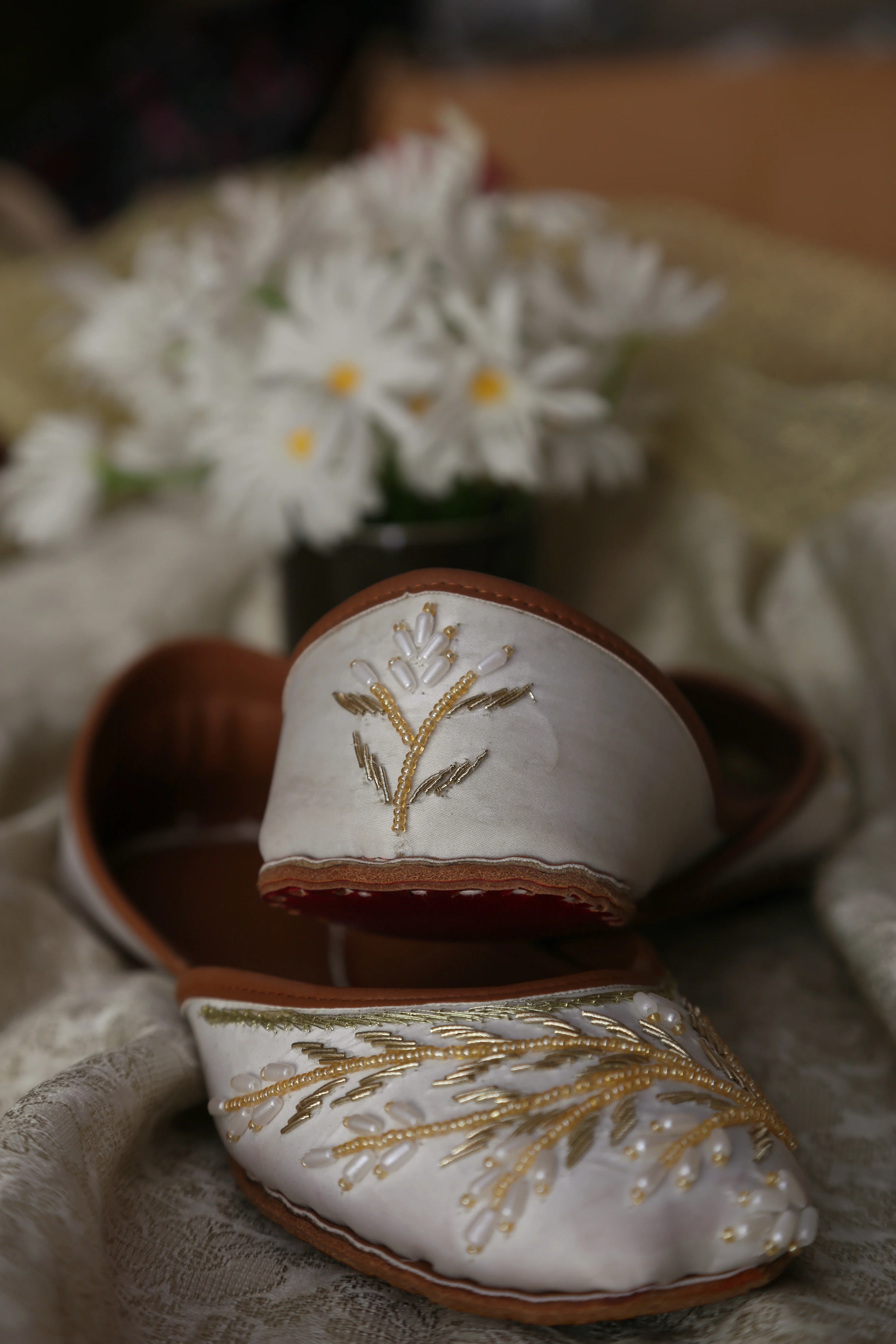 Aab-e-Gul Khussa (White) - Image 4