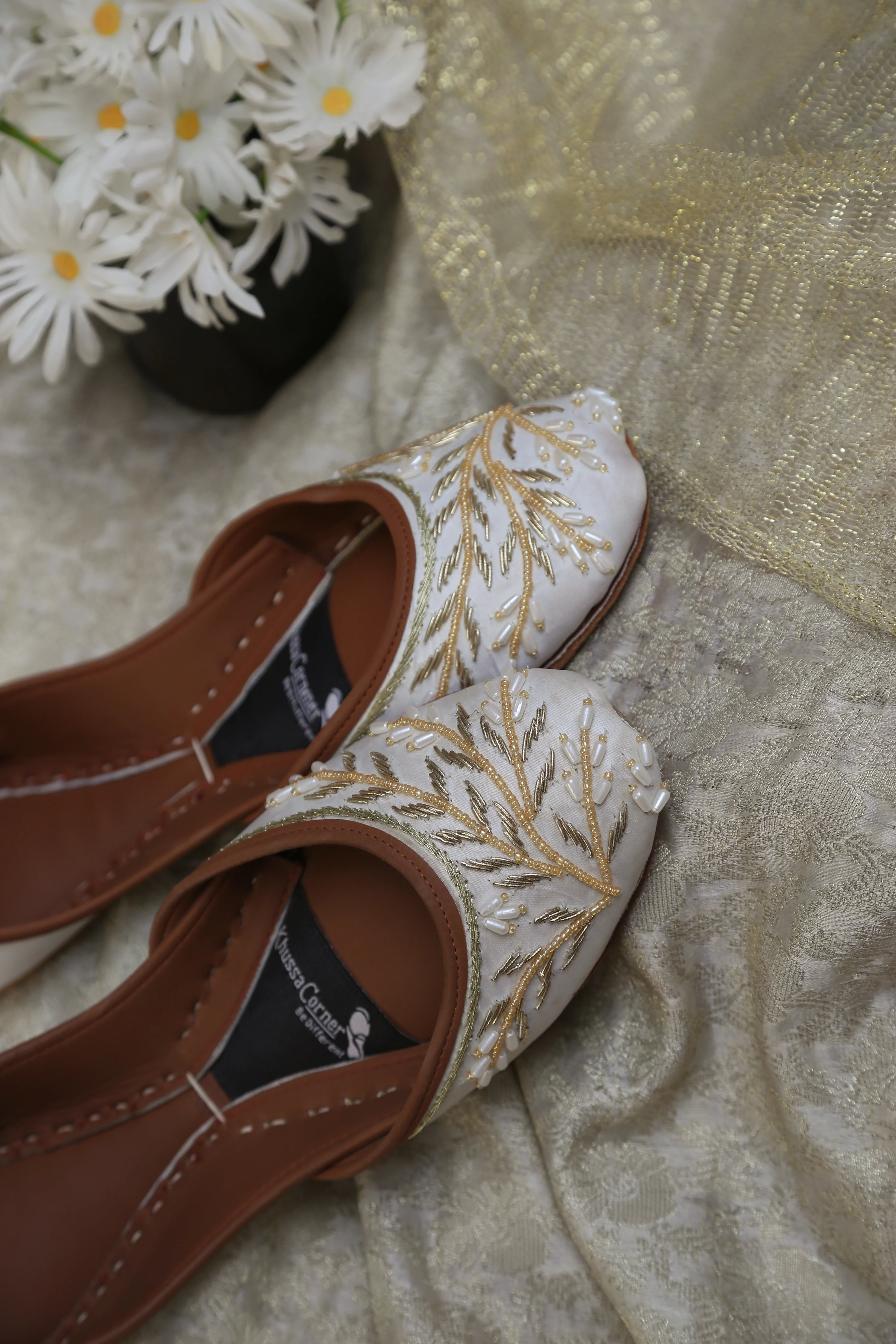 Aab-e-Gul Khussa (White) - Image 8