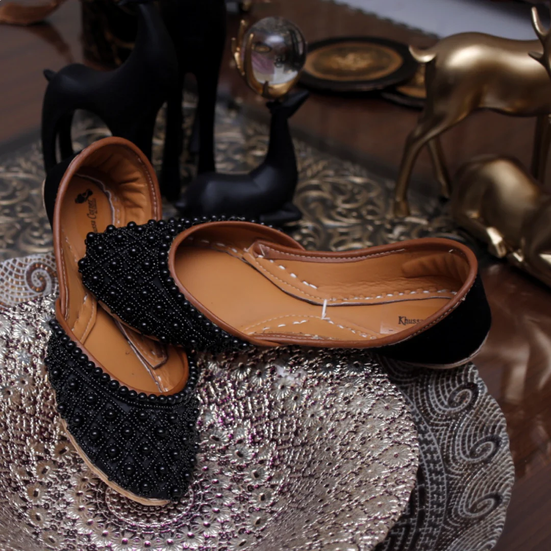 Black Pearls - Image 3