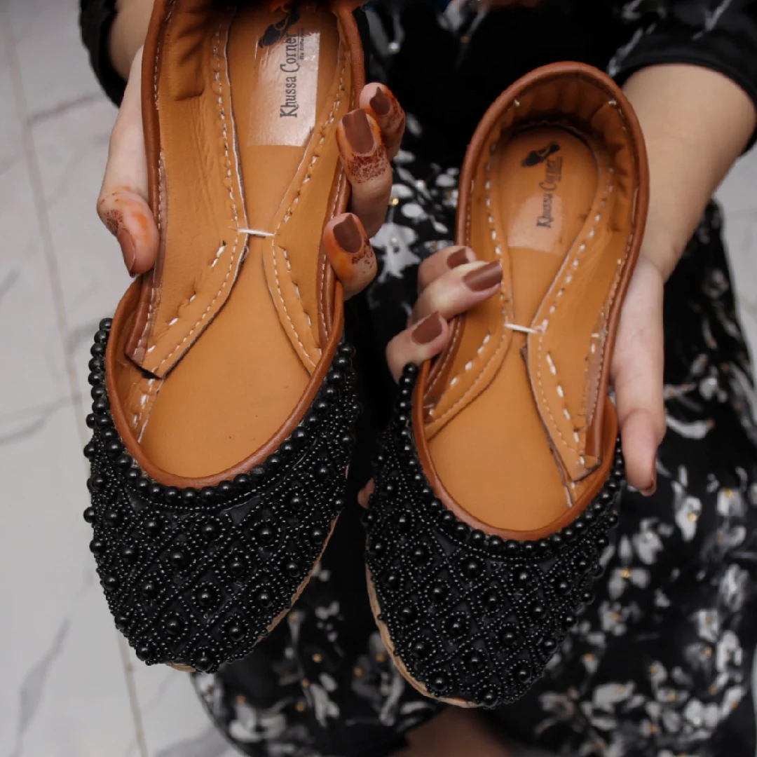 Black Pearls - Image 4