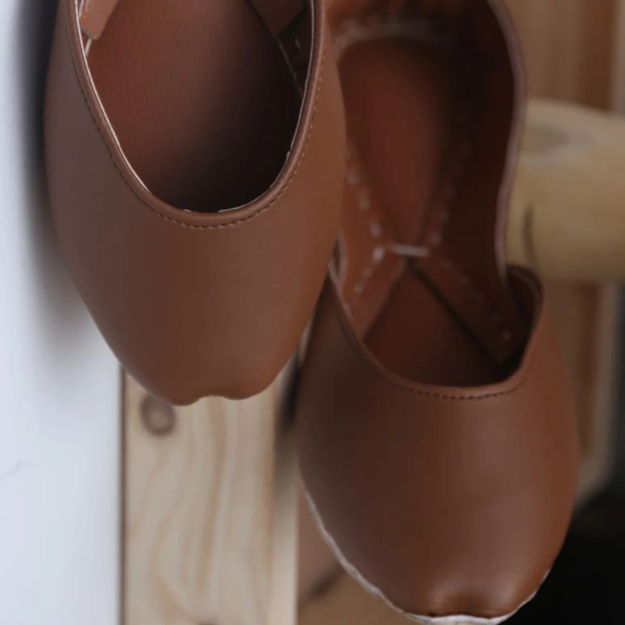 Brown rexine khussa - Image 3