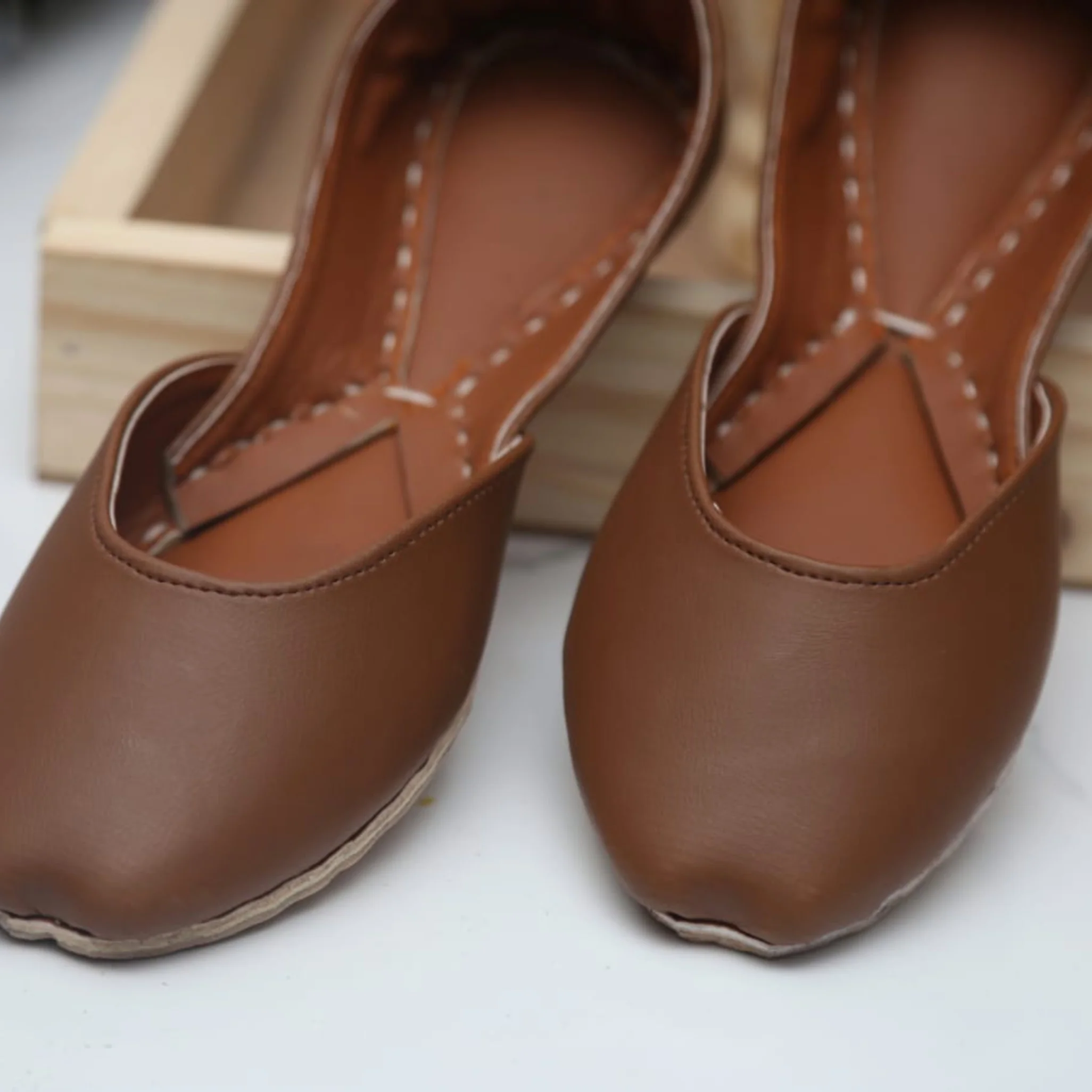 Brown rexine khussa - Image 4