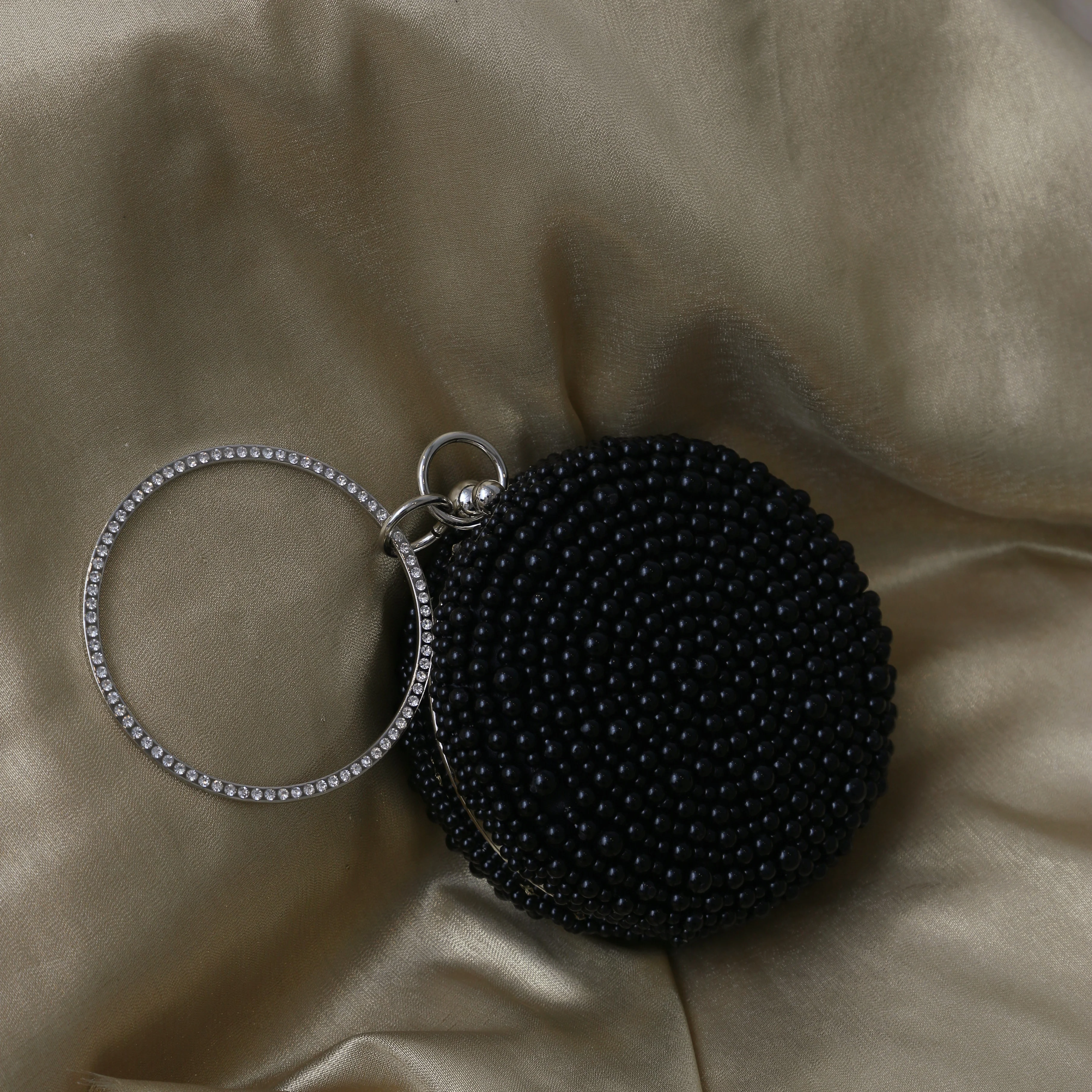 Pearl Ring Clutch (Black) - Image 4