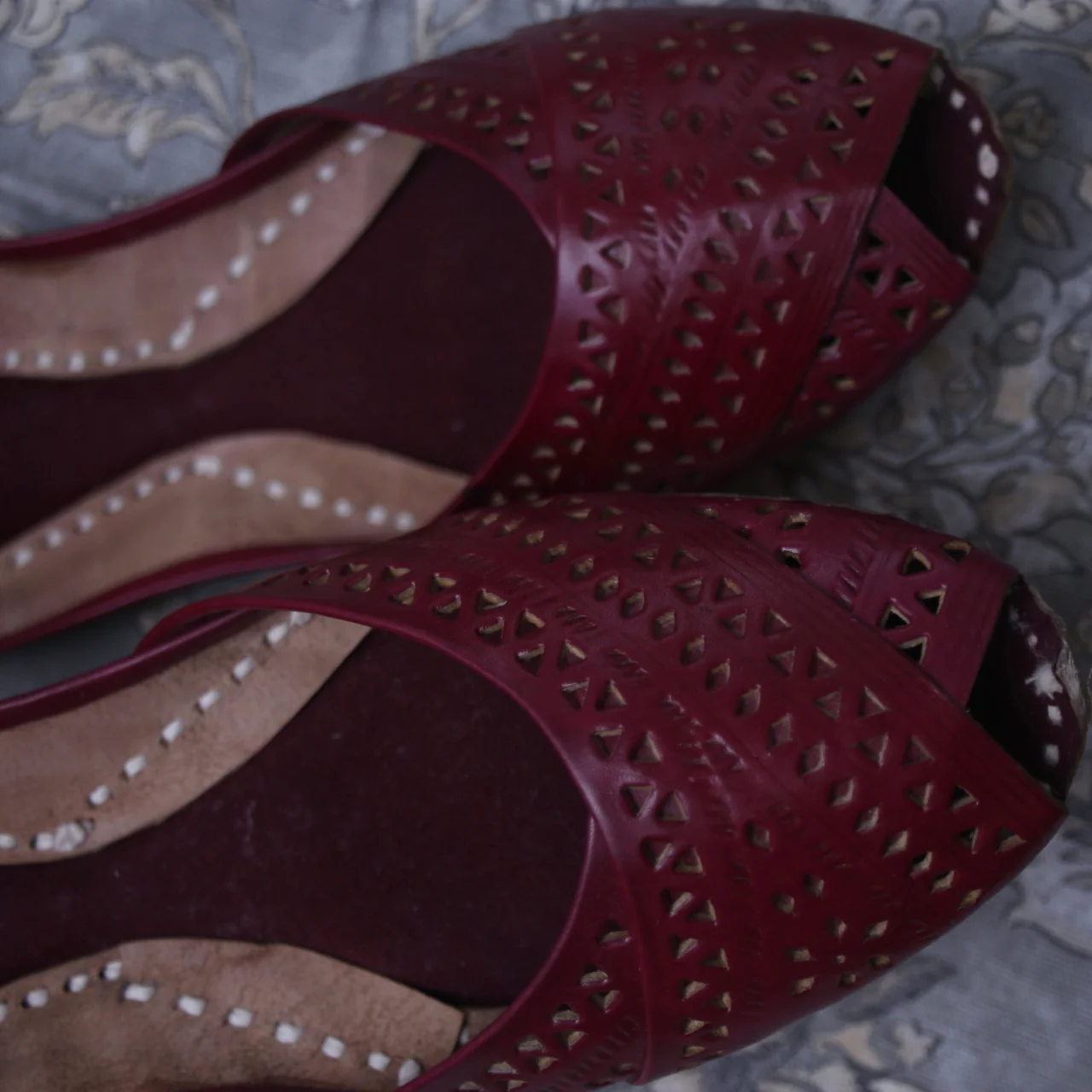 Peeptoes Maroon - Image 3