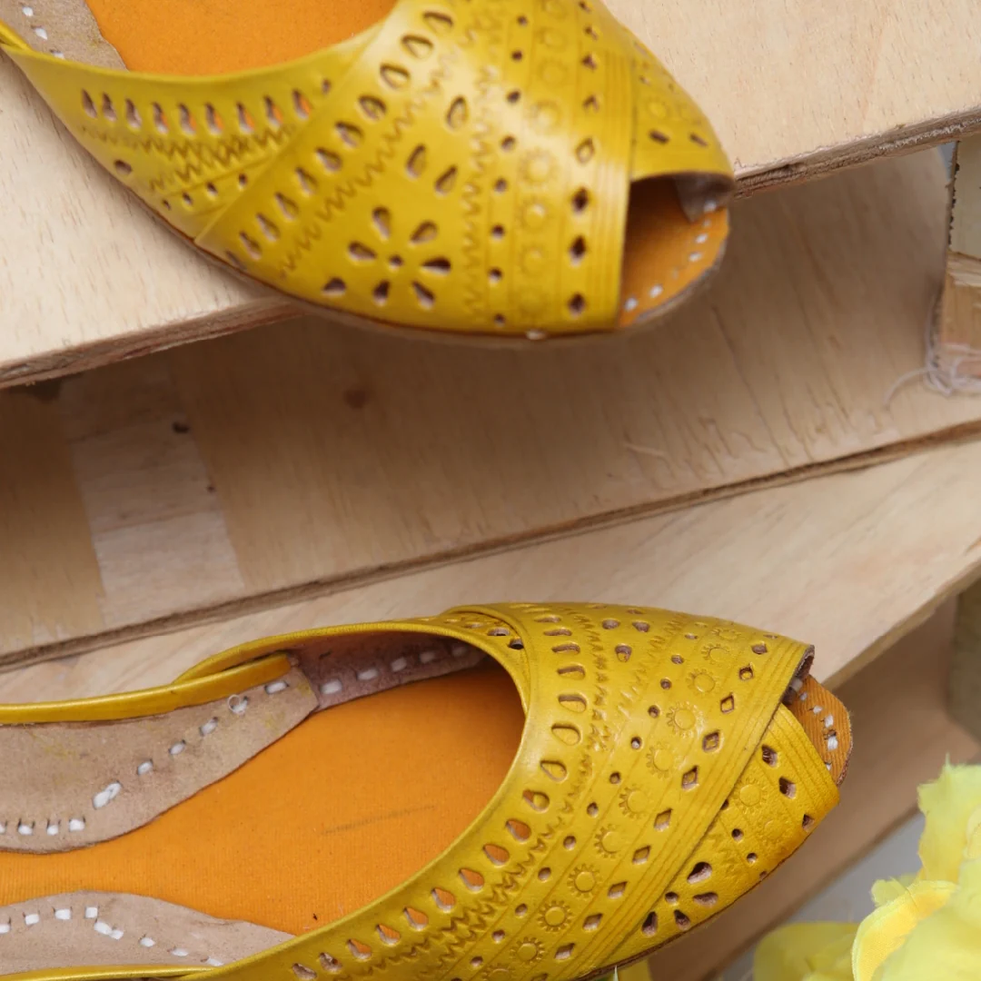 Peeptoes Yellow - Image 3