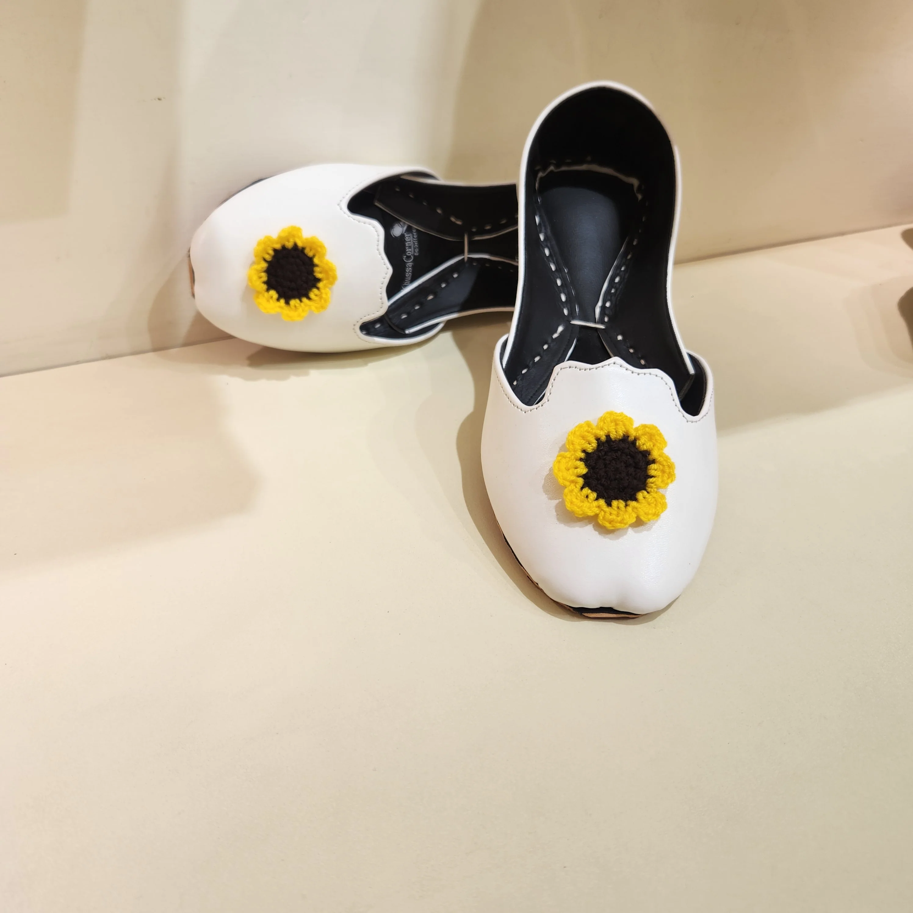 Sunflower Crochet Khussa - Image 5